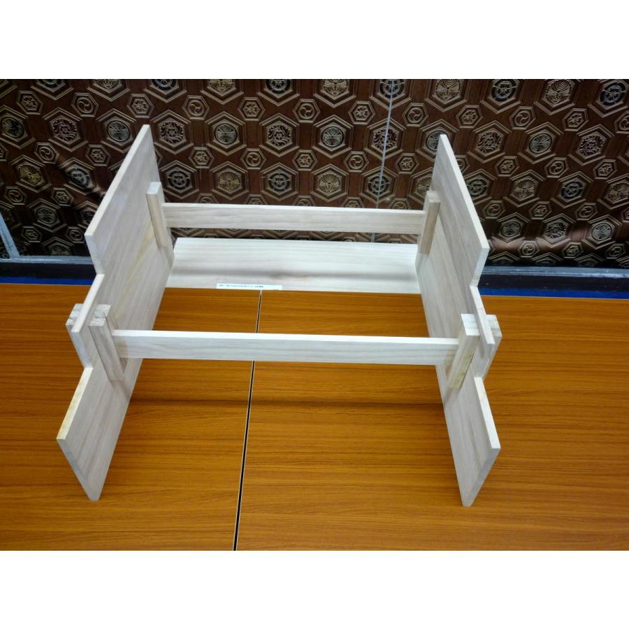 ひなまつり☆飾りつけ台単品☆２５号３段 精神的な統合式 桐材木 飾台(横幅７５ｘ奥ふかさ６０ｘ高さ３３糎)☆超パウダーコンパクト納めるが能力のある（毛氈は別売）