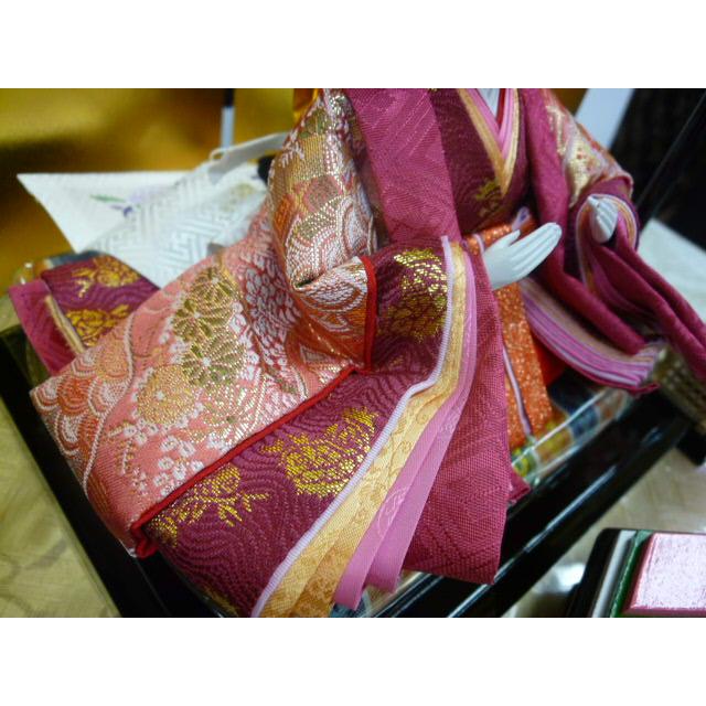 ひな人形☆限定特価＆送料無料☆親王飾り☆横幅６0x奥行３3x高さ３5cm☆秀セット☆黒塗り飾台・金彩を施した金屏風　豪華な金襴衣装着のコンパクトな２人飾_10