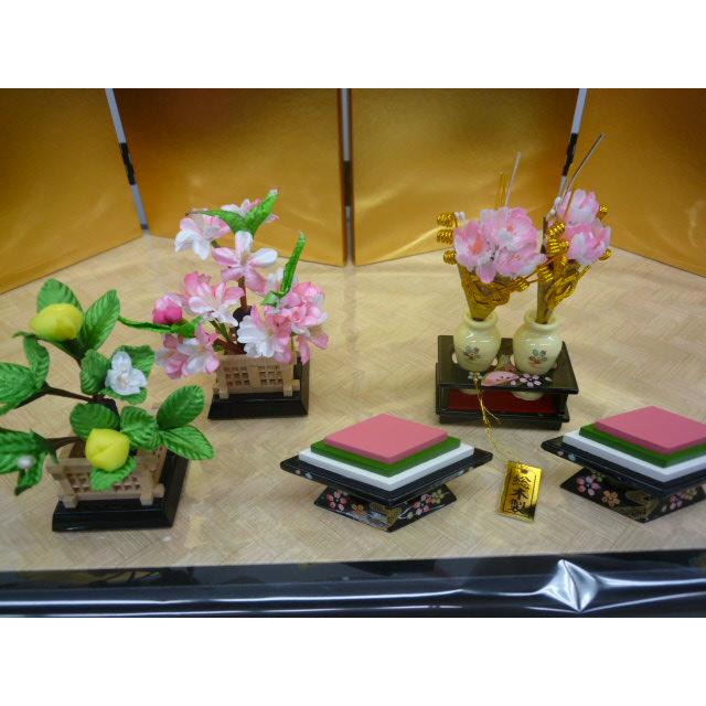 ひな人形☆限定特価＆送料無料☆親王飾り☆横幅６0x奥行３3x高さ３5cm☆秀セット☆黒塗り飾台・金彩を施した金屏風　豪華な金襴衣装着のコンパクトな２人飾_15