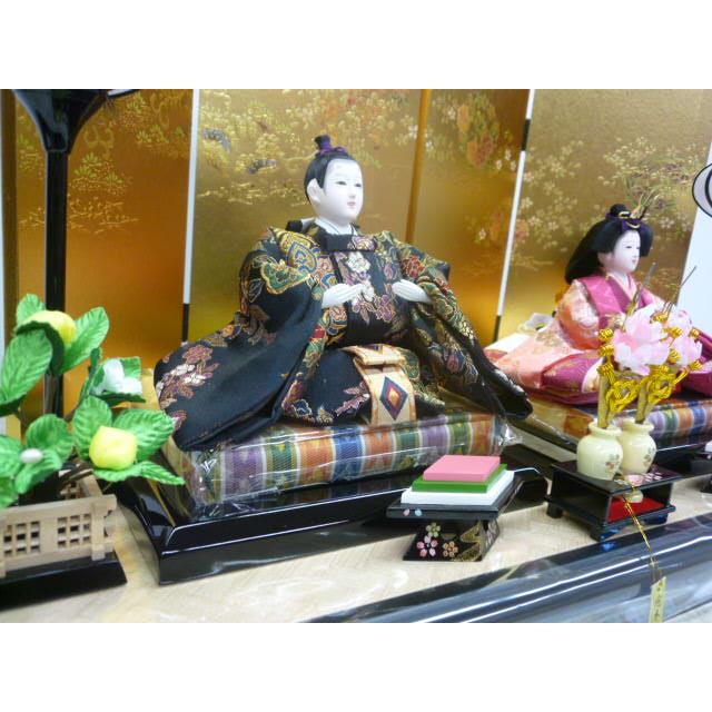 ひな人形☆限定特価＆送料無料☆親王飾り☆横幅６0x奥行３3x高さ３5cm☆秀セット☆黒塗り飾台・金彩を施した金屏風　豪華な金襴衣装着のコンパクトな２人飾_6