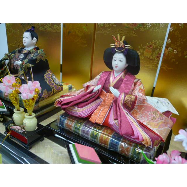 ひな人形☆限定特価＆送料無料☆親王飾り☆横幅６0x奥行３3x高さ３5cm☆秀セット☆黒塗り飾台・金彩を施した金屏風　豪華な金襴衣装着のコンパクトな２人飾_7