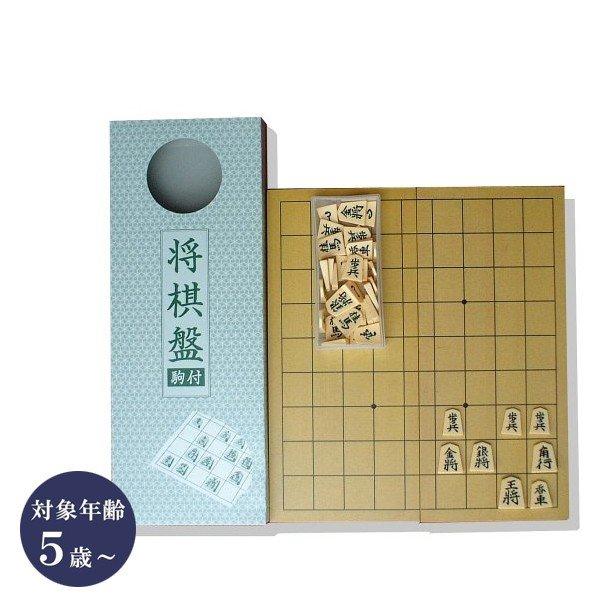 日本伝統　将棋　ボードゲーム 日本の将棋は数百年の歴史を持つ日本の伝統的なボードゲームの写真素材