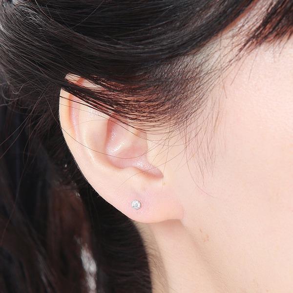 ダイヤモンド ピアス 一粒 合計0.3ct プラチナ Pt900 6本爪 Dカラー SI2 Excellent エクセレントカット 鑑定書付きの画像