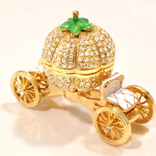 【ジュエリーボックス】かぼちゃの馬車 クリスタルガラス付き ジュエリーボックス 2812 ホワイト | 