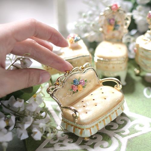 ジュエリーボックス ミニチュア家具シリーズ ミニソファ イエロー EX4442 |  | 02