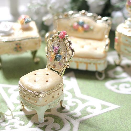 ジュエリーボックス ミニチュア家具シリーズ ミニチェア イエロー EX4444 |  | 01