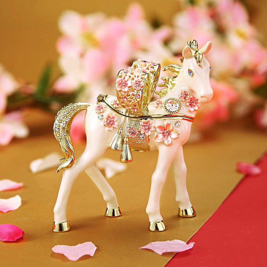 2026年 干支の置物 ジュエリーボックス 干支 午年 ウマ 白馬 桜子馬 桜仔馬 ホワイト EX6341 | 