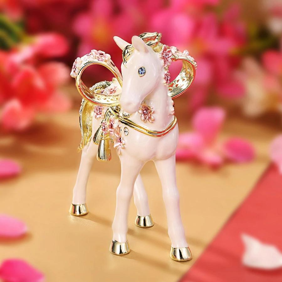 2026年 干支の置物 ジュエリーボックス 干支 午年 ウマ 白馬 桜子馬 桜仔馬 ホワイト EX6341 |  | 01