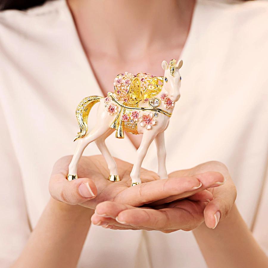 2026年 干支の置物 ジュエリーボックス 干支 午年 ウマ 白馬 桜子馬 桜仔馬 ホワイト EX6341 |  | 06