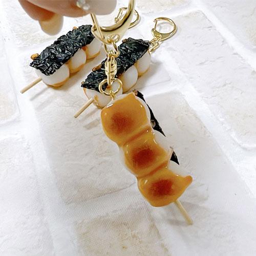 アトリエステラ 食品サンプル ミニみたらし団子のキーホルダー K62