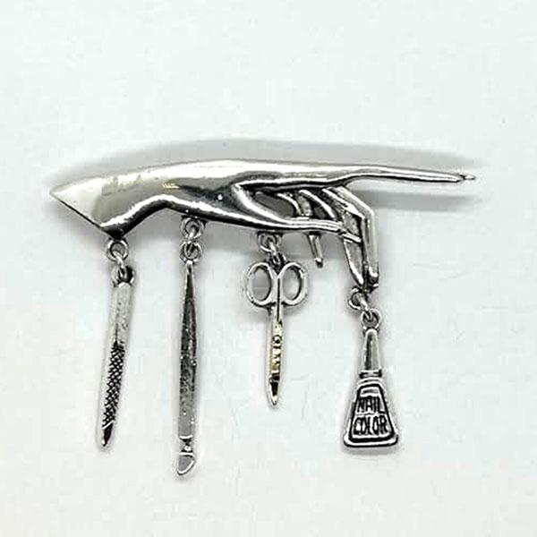 ネイリストのためのブローチ ネイリスト アンティーク風ブローチ ブローチ 卒業式 ユニフォーム レディース モチーフ 雑貨 アクセント ピン 大人 エレガント |  | 03