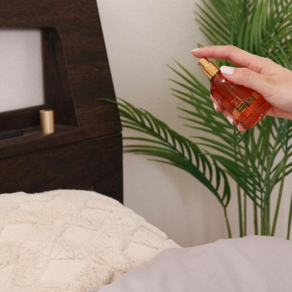 3段階で香りが変わる ピローミスト アロマスプレー 睡眠 安眠 対策 予防 快眠グッズ 新生活 睡眠負債 ピローミスト 睡眠不足 寝つき ぐっすり |  | 01