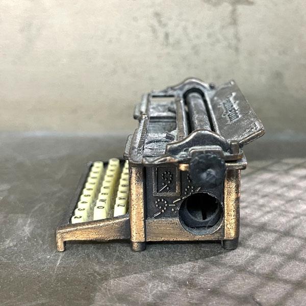 鉛筆削り アンティーク シャープナー 手動 プレゼント コンパクト 軽量 手動鉛筆削り えんぴつ ギフト えんぴつ削り おしゃれ スタイリッシュ |  | 01