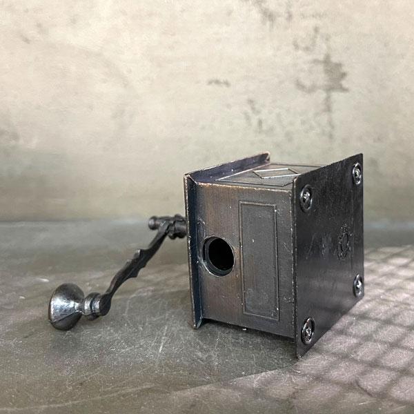 鉛筆削り アンティーク シャープナー 手動 プレゼント コンパクト 軽量 手動鉛筆削り えんぴつ ギフト えんぴつ削り おしゃれ スタイリッシュ |  | 02