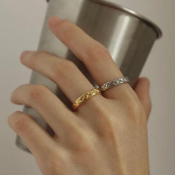 SHAPES STUDIO（シェイプス スタジオ）リング Petite Crush Band Ring |  | 04