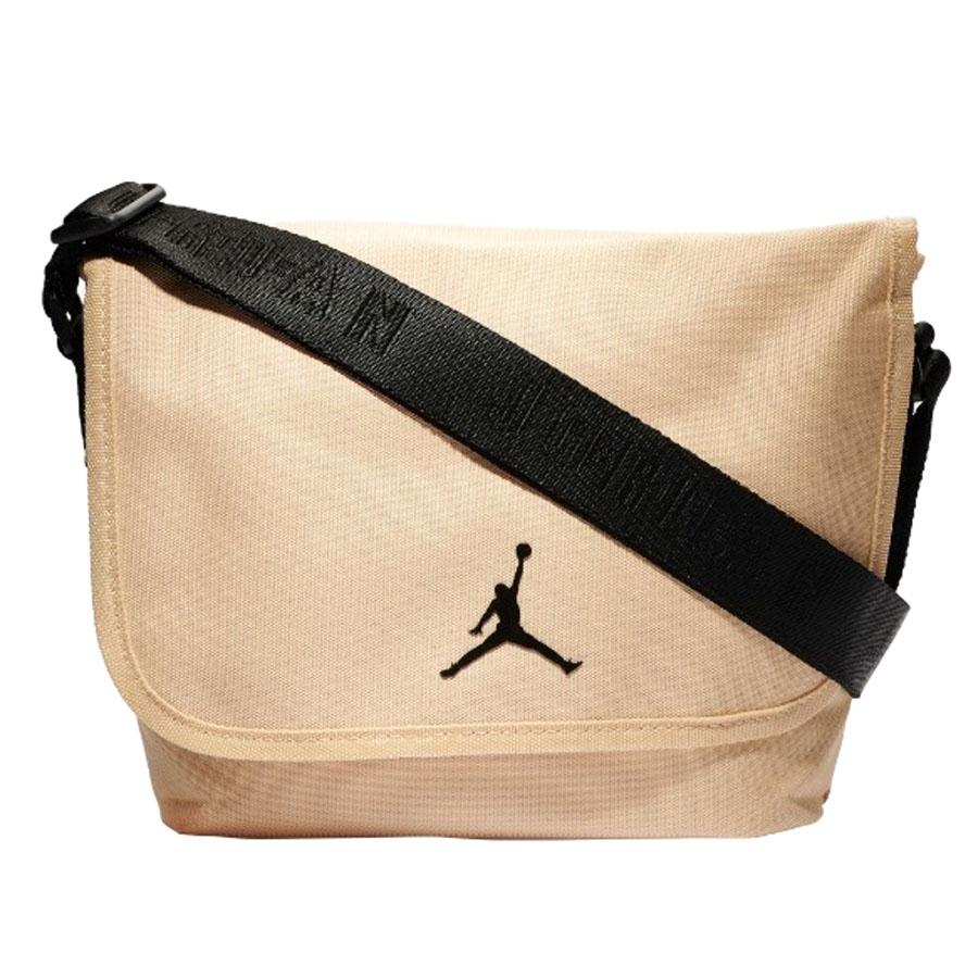 NIKE（ナイキ） Jordan メッセンジャーバッグ ジョーダンブランド