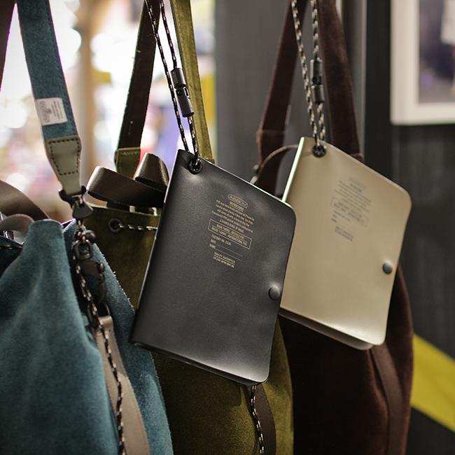 最大43% 1/11限定 メール便選択で送料無料 アッソブ マスクケース マスクホルダー 携帯用 抗菌 日本製 持ち運び おしゃれ AS2OV 252000 在庫限り | AS2OV | 13