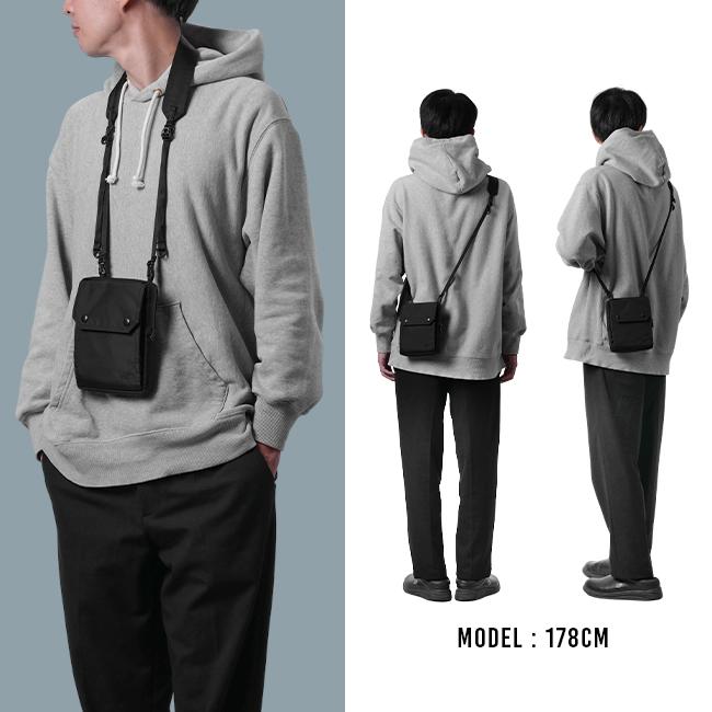 F/CE. ショルダーポーチ ショルダーウォレット 縦型 撥水 軽量