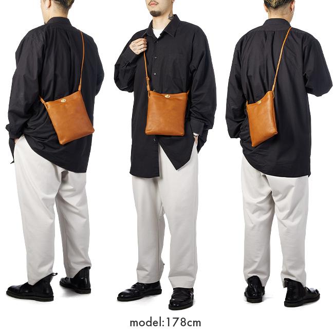 SLOWのショルダーバッグ（Bono）｜栃木レザー Bono - Square Shoulder Bag - S｜SLOW – スロウ 公式ECサイト