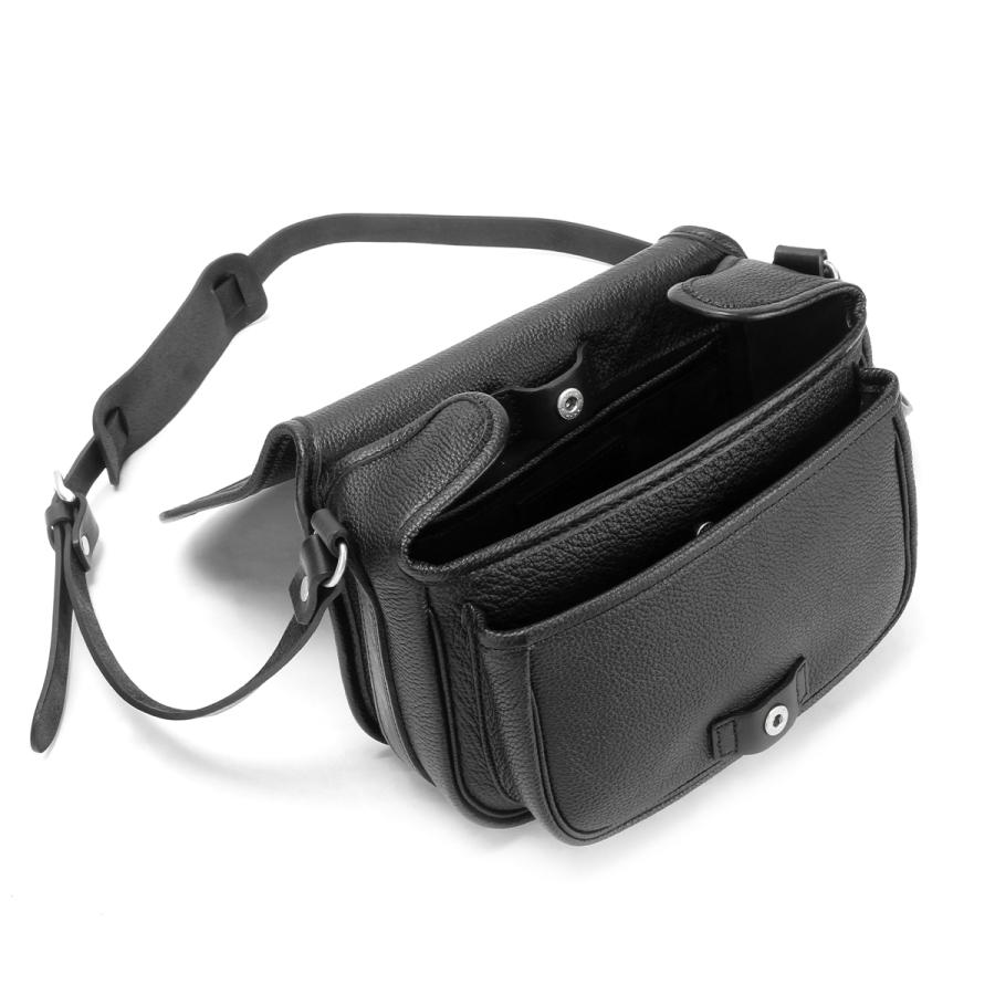 美品 SLOW レザーショルダーバッグ　メッセンジャーバッグ　ブラック 美品 SLOW レザーショルダーバッグ メッセンジャーバッグ ブラック