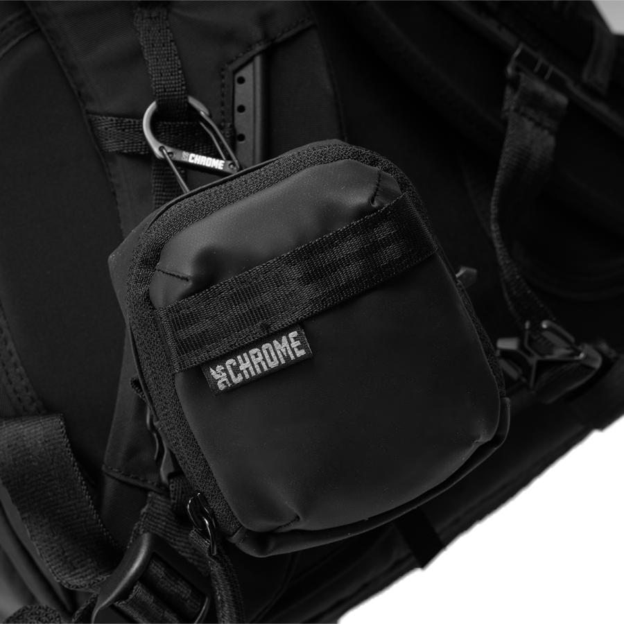 最大46% 3/15限定 クローム インダストリーズ パックアクセサリー ポーチ マットブラック CHROME INDUSTRIES PACK ACCESSORY POUCH AJ004 | CHROME | 08