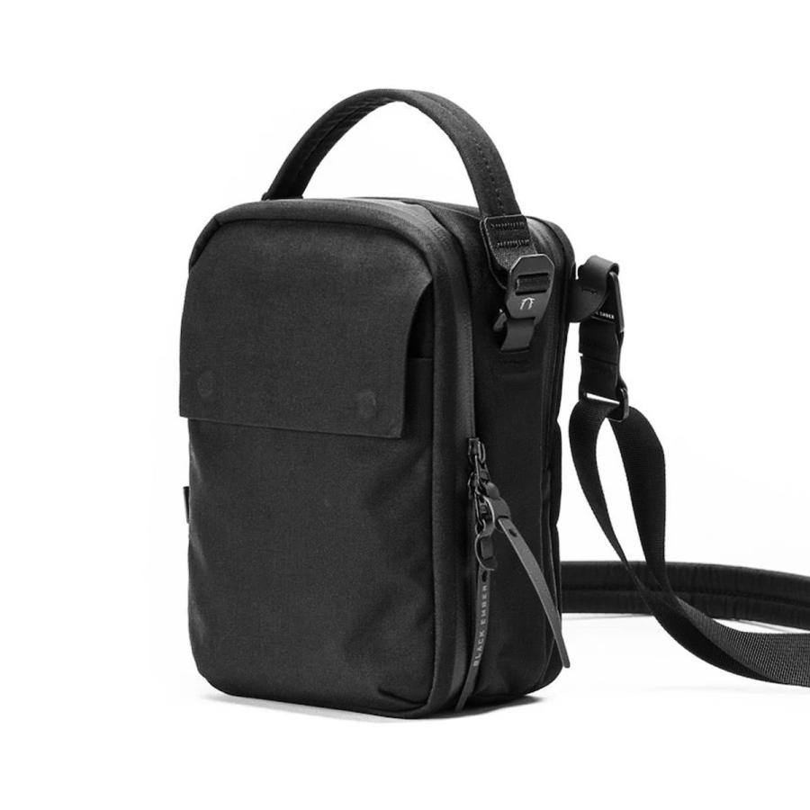 ブラックエンバー ショルダーバッグ ショルダーポーチ メンズ ブランド 軽量 防水 縦型 斜めがけ 小さめ B6 5L BLACK EMBER 7225008 | BLACK EMBER | 07