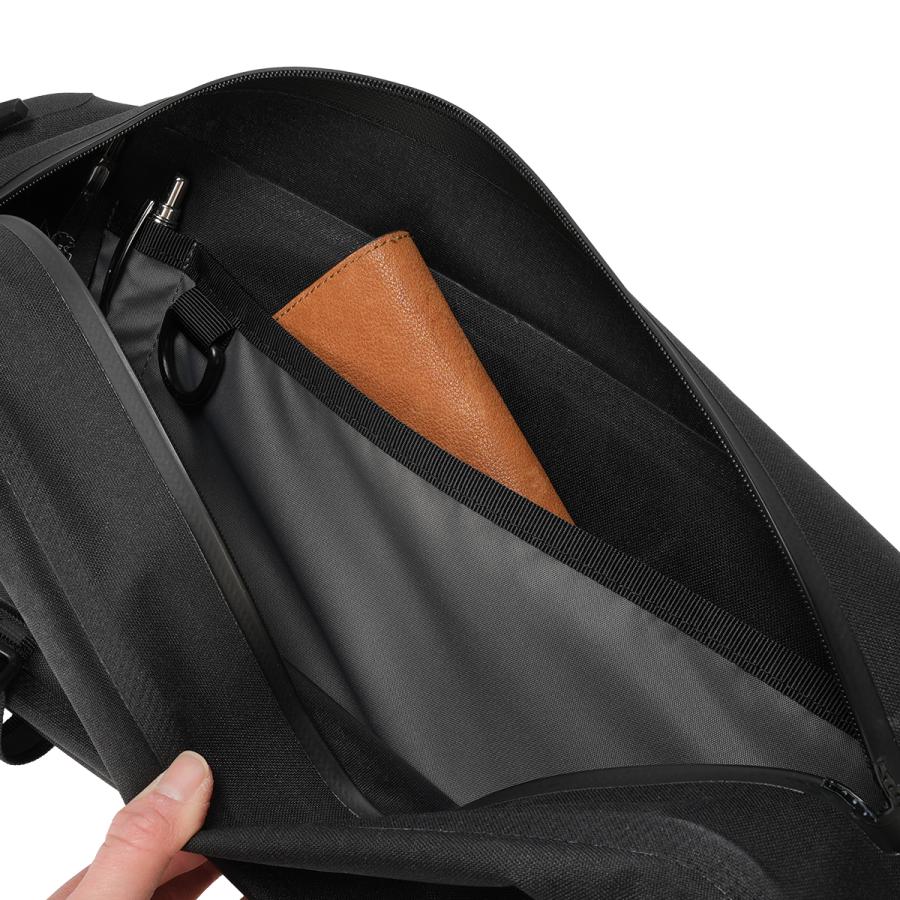 最大42% 3/30限定 クローム インダストリーズ カデット WP ワンショルダーバッグ スリングバッグ 8L ウォータープルーフ CHROME INDUSTRIES KADET BG393 | CHROME | 09