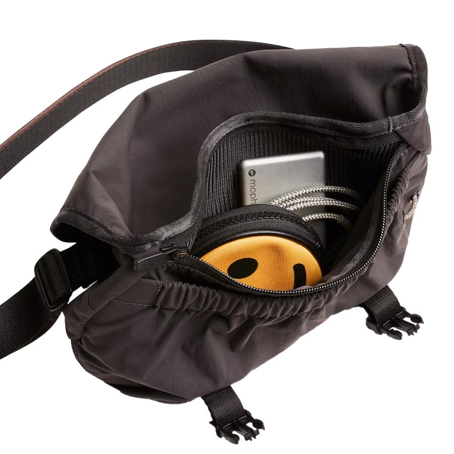 最大51% 2/3限定 ベルロイ メッセンジャーバッグ ショルダーバッグ メンズ レディース ブランド 軽量 斜めがけ 小さめ ミニ B5 6L シンチ Bellroy BHMA | Bellroy | 10