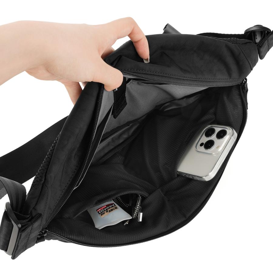 最大44% 3/22まで クローム インダストリーズ ボットフリップスリング ショルダーバッグ 8L ブラッククリンクル CHROME INDUSTRIES BOT FLAP SLING BJ008 | CHROME | 19