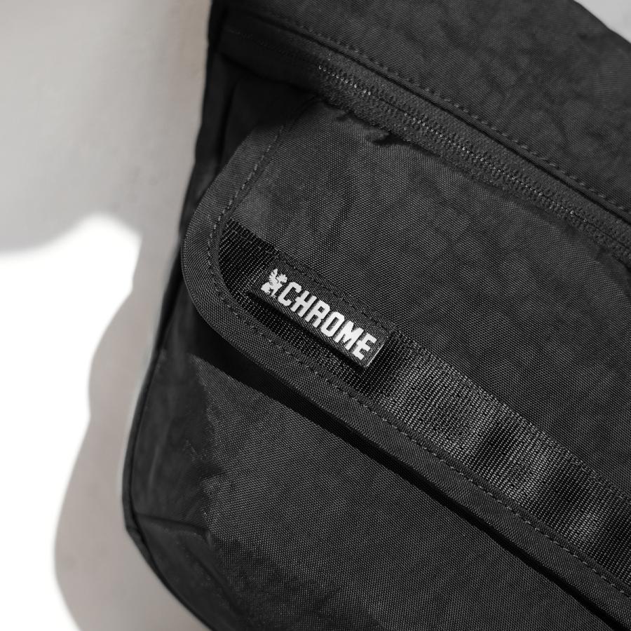 最大44% 3/22まで クローム インダストリーズ ボットフリップスリング ショルダーバッグ 8L ブラッククリンクル CHROME INDUSTRIES BOT FLAP SLING BJ008 | CHROME | 09