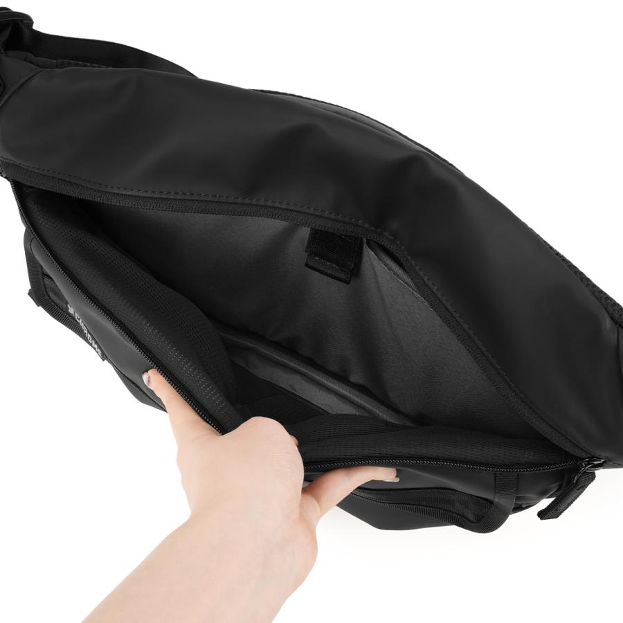 最大44% 3/22まで クローム インダストリーズ ボットフリップスリング ショルダーバッグ 8L マットブラック CHROME INDUSTRIES BOT FLAP SLING BJ008 | CHROME | 17