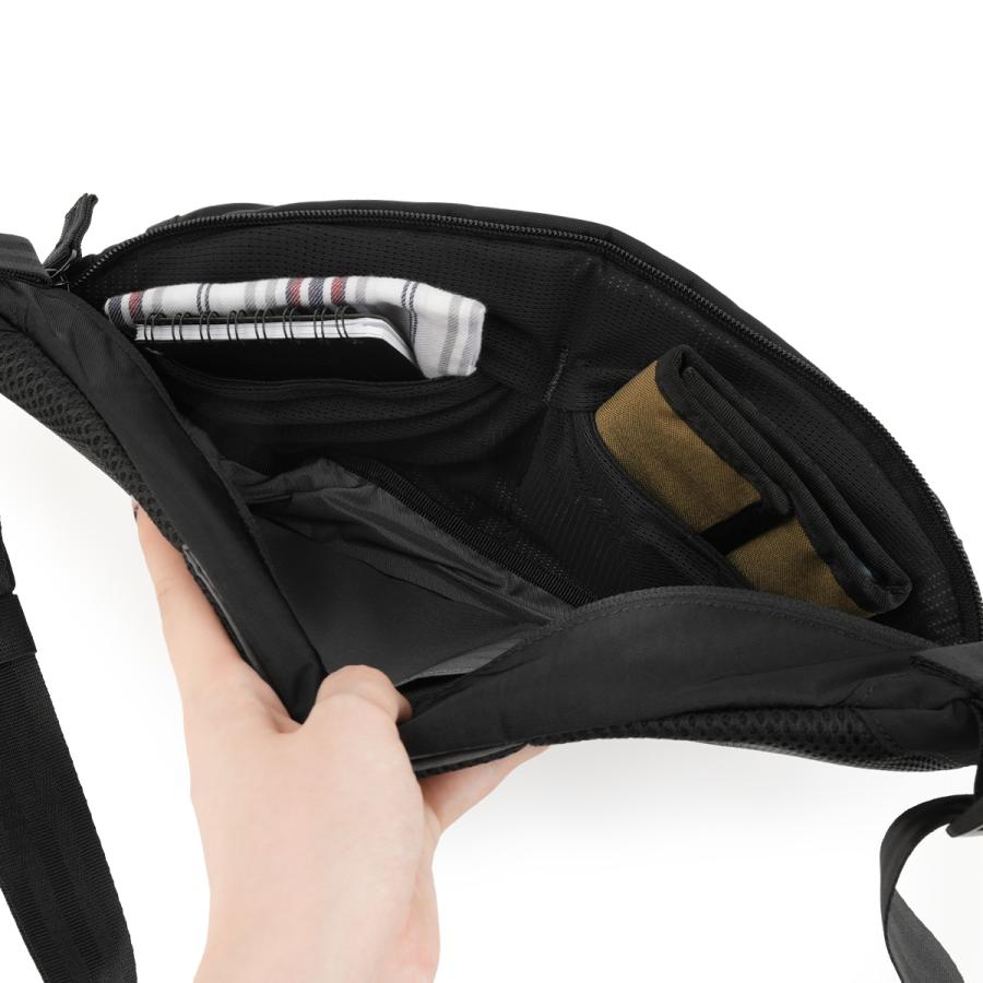 最大44% 3/22まで クローム インダストリーズ ボットフラップスリング ショルダーバッグ 5L ブラッククリンクル CHROME INDUSTRIES BOT FLAP SLING BJ009 | CHROME | 19