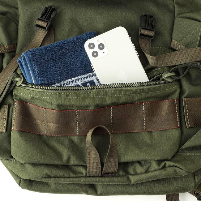 【美品】BRIEFING、バックパック フライトライト BRIEFING BRF102219 FLIGHTLIGHT LIGHT SAC フライトライト