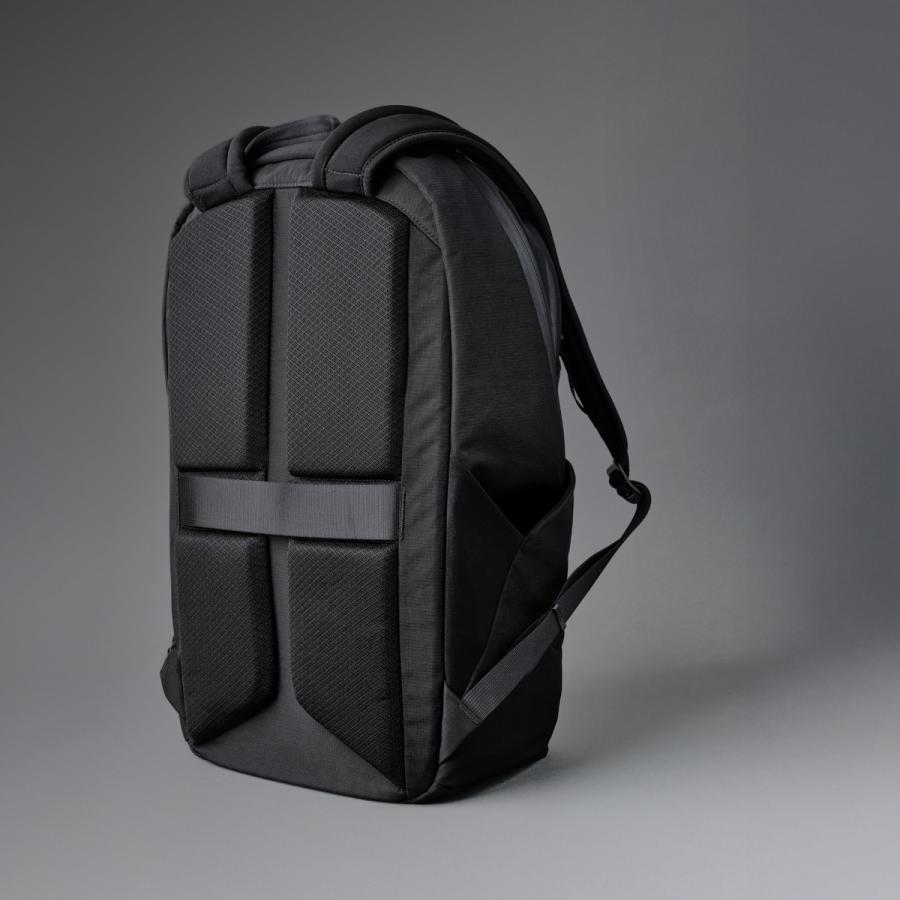 bravo バックパック（ブラック）リュック25L ALPAKA 最大50% 12/25限定 アルパカ ブラボー リュック バックパック