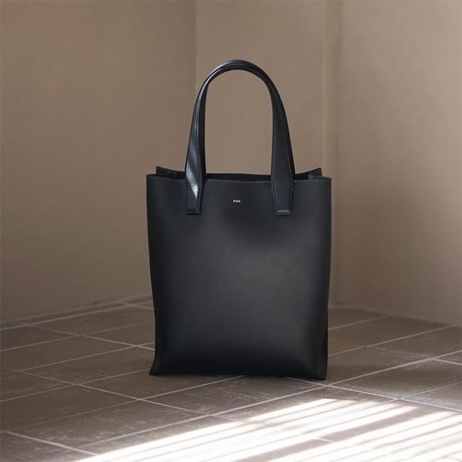 【美品】FARO ファーロ Calma カーマ レザー トートバッグ L FARO（ファーロ）スムースレザートートバッグ Calma Tote Large