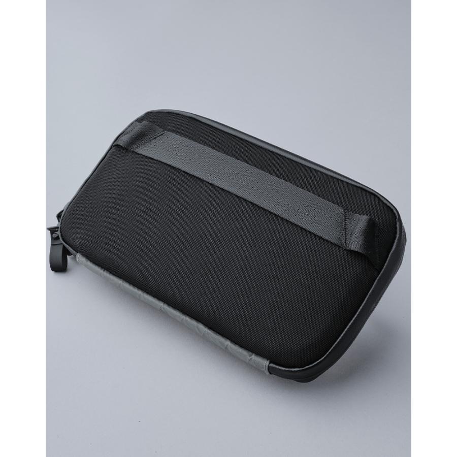 【美品】ALPAKA（アルパカ）ELEMENTS TECHCASE ポーチ ショルダーバッグ ELEMENTS TECHCASE 2.1L ポーチ 斜め掛け