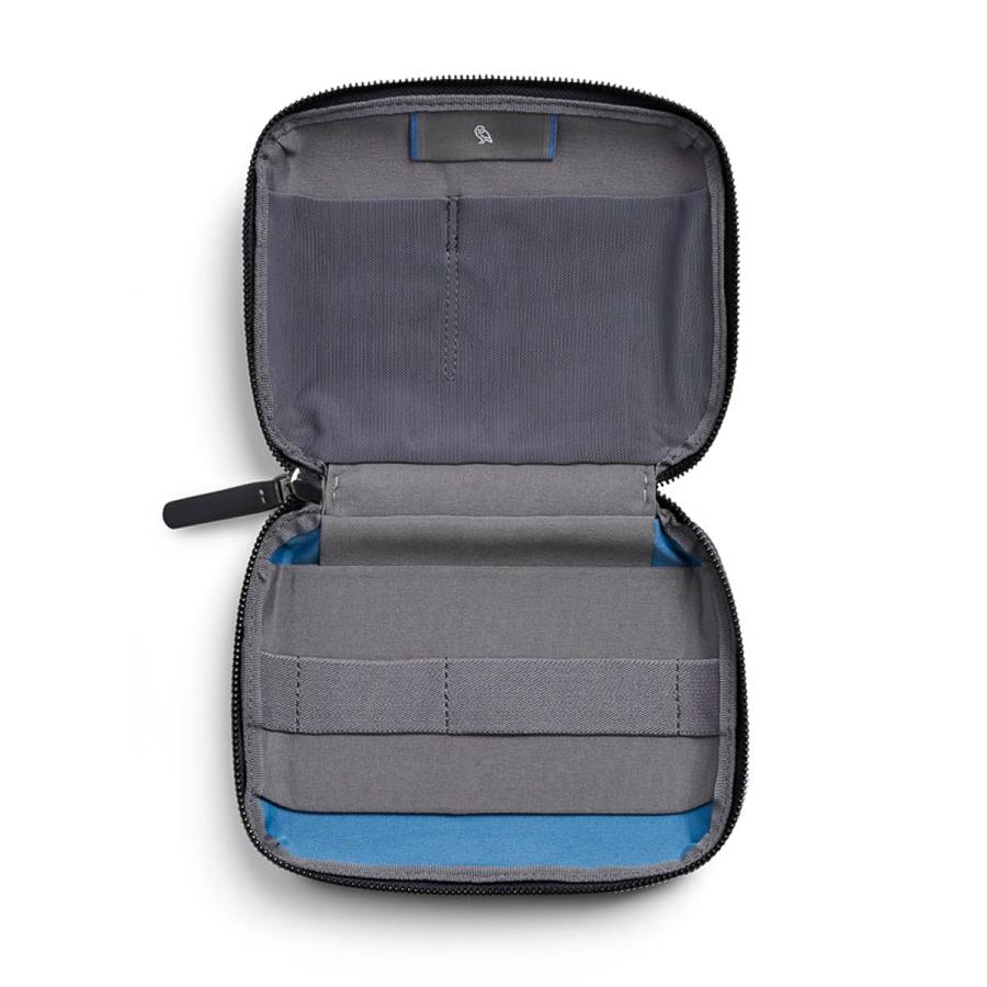 最大42% 1/11限定 Bellroy Tech Kit Compact ベルロイ テックキットコンパクト ガジェットポーチ Sサイズ ブランド 軽量 小さめ マルチケース ETKB 3年保証 | Bellroy | 09