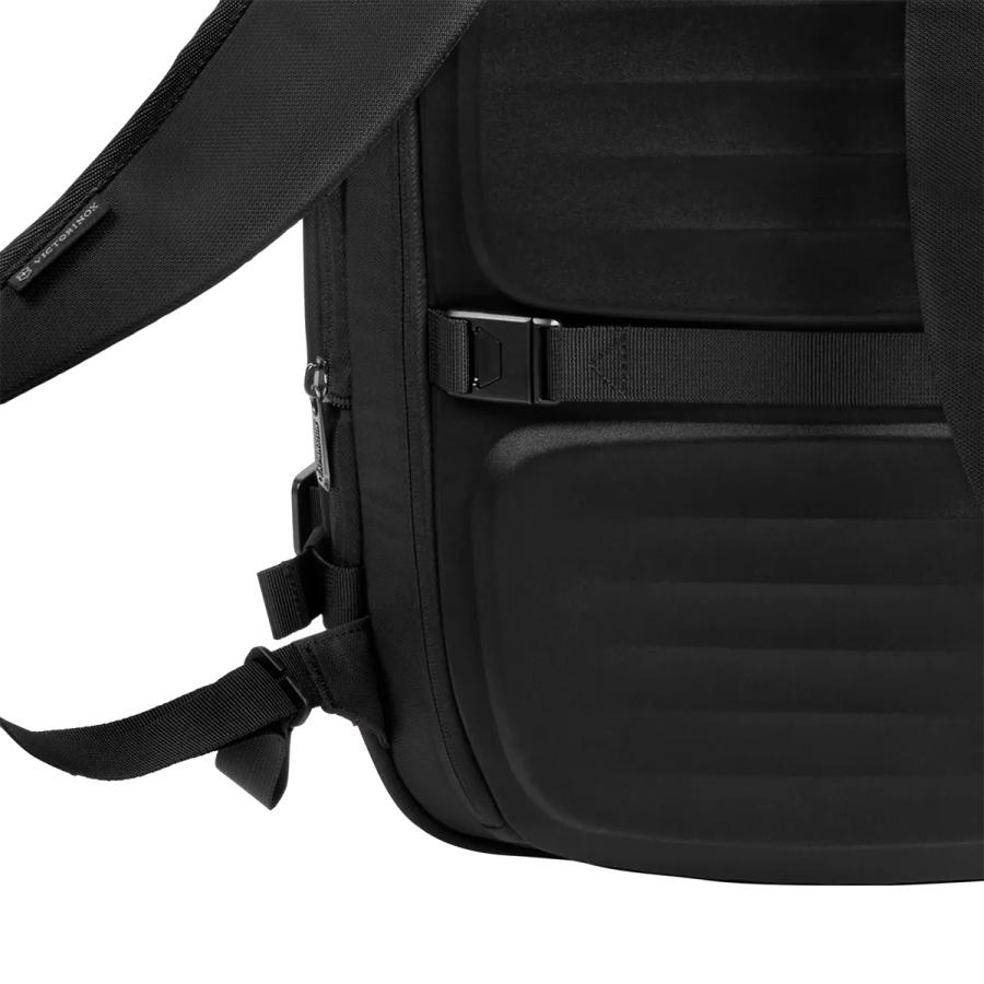 ビクトリノックス クロスライト ビジネスリュック 37L/42L 拡張 B4 PC収納 メンズ ブランド VICTORINOX 612423 | VICTORINOX | 12