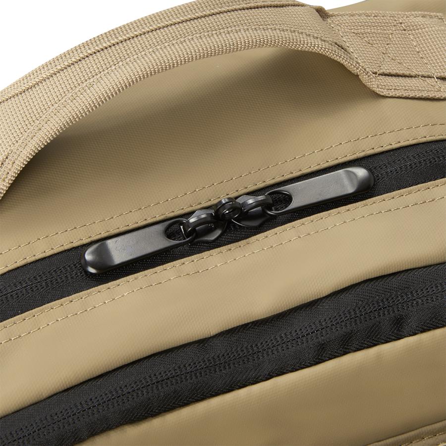 最大50% 1/8限定 JEEP ジープ リュック メンズ ブランド 大容量 軽量 拡張機能 通学 通勤 旅行 黒 大きめ 34L/39L B4 バックパック グレイシャー J02744610 | ブランド登録なし | 10