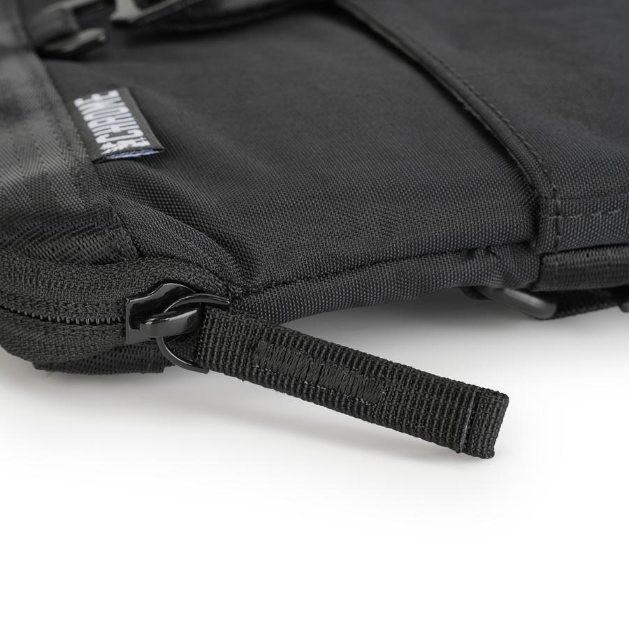 最大50% 8/25限定 クローム インダストリーズ ラップトップバッグ 縦型 ブラッククリンクル CHROME INDUSTRIES JP245 | CHROME | 16