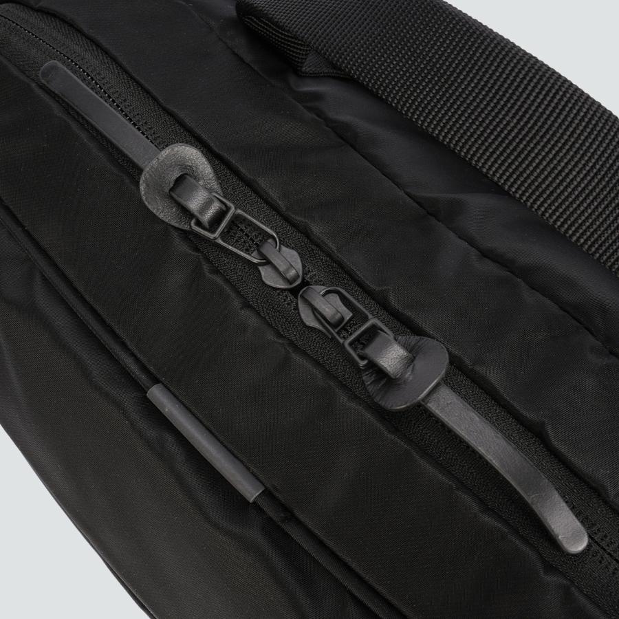 最大50% 9/22限定 DSBK ボディバッグ メンズ ダントツ撥水 軽量 B5 4.5