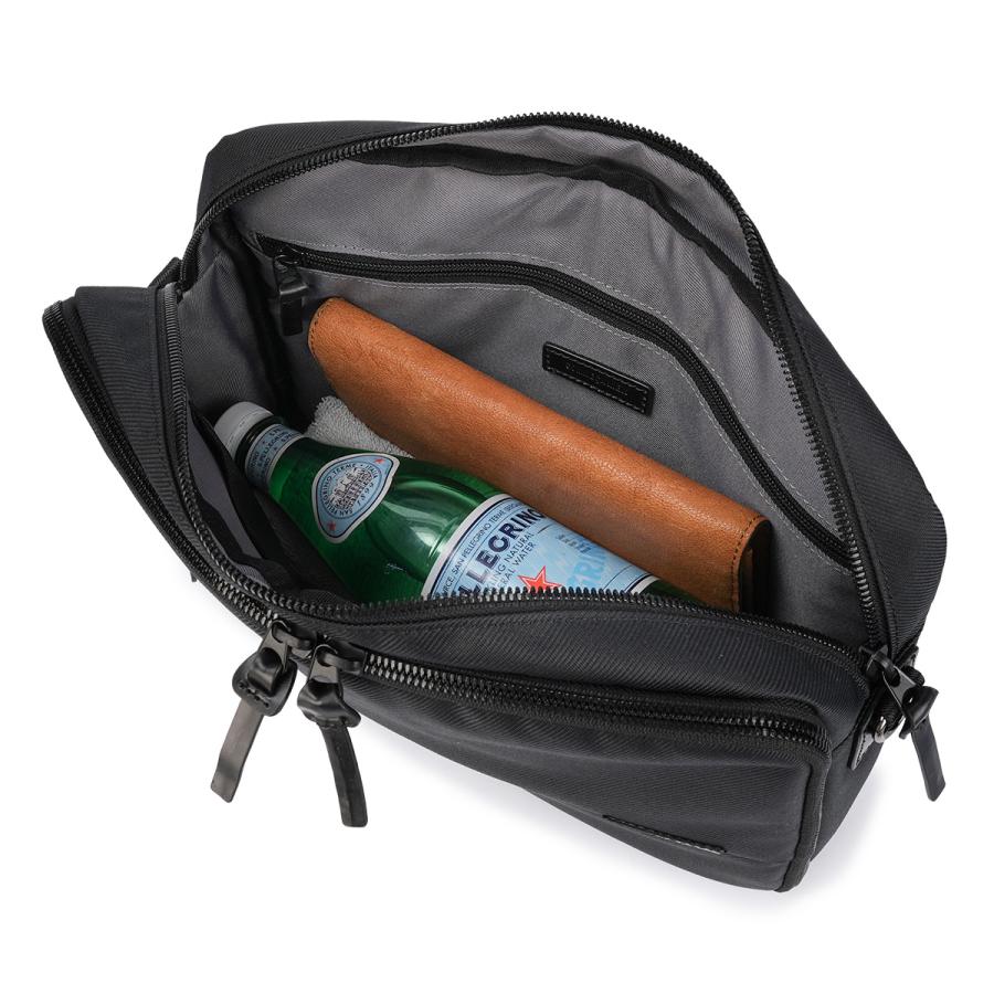 最大51% 1/11限定 コムサ・メン オブリック ショルダーバッグ B5 軽量 メンズ ブランド COMME CA MEN OBLIQUE LCM 07136 | COMME CA MEN | 07