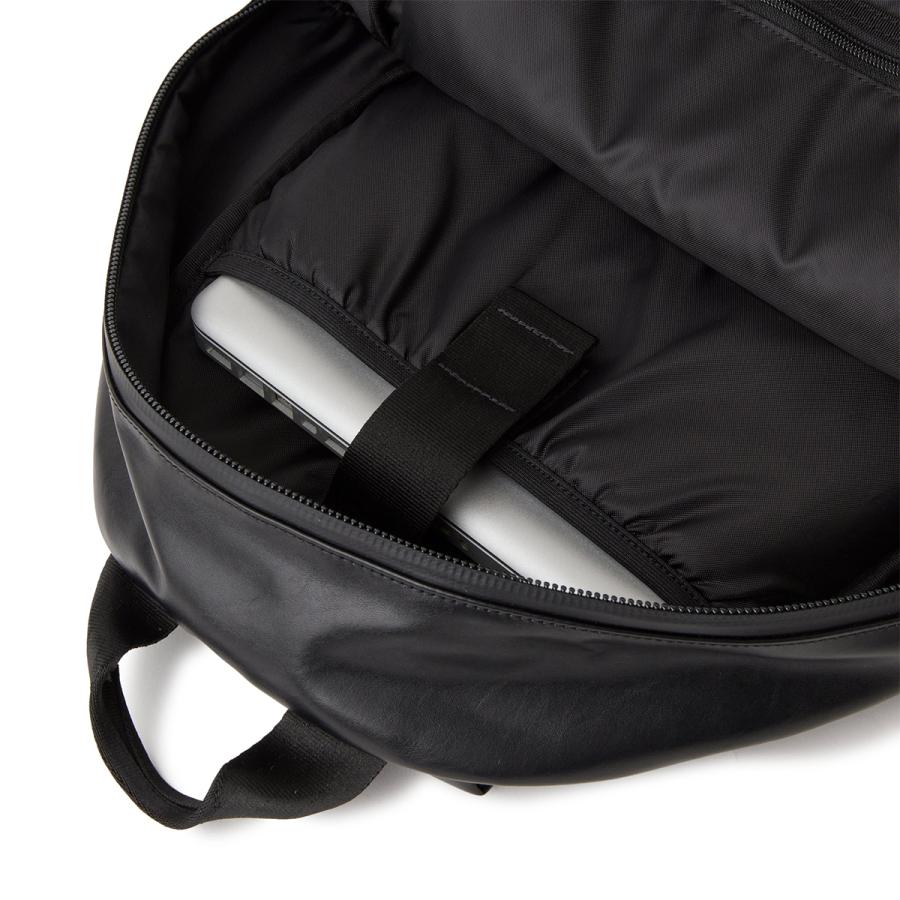 最大44% 3/22まで NEW ERA ニューエラ リュック ライトパック シンセティックレザー ブラック メンズ レディース ブランド 軽量 大容量 通学 27L 14750898 | NEW ERA | 12