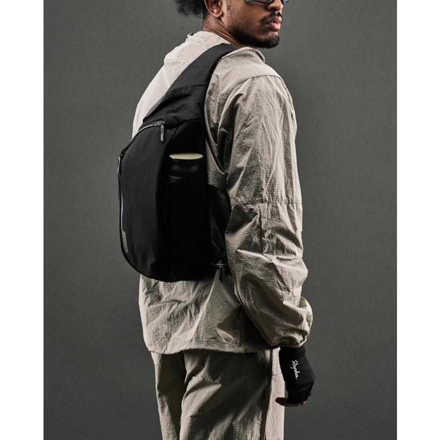 【極美品】アルパカ　METRO CROSSBODY ボディバッグ　ワンショルダー ALPAKA 最大50% 10/15限定 アルパカ ボディバッグ ワン