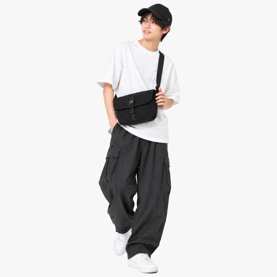 最大51% 9/25限定 マンハッタンポーテージ ブラックレーベル メッセンジャーバッグ ショルダーバッグ メンズ レディース Manhattan Portage MP1603FZPFLVBL | Manhattan Portage BLACK LABEL | 04