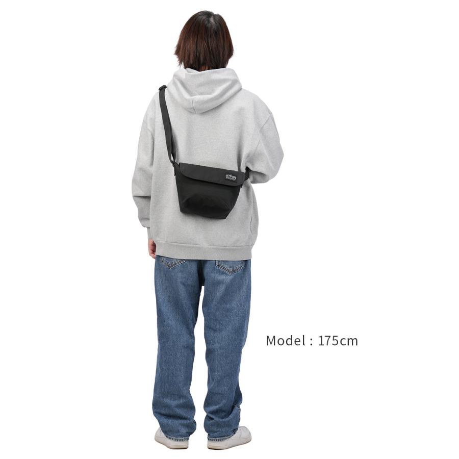 最大51% 2/3限定 マンハッタンポーテージ ブラックレーベル ナイロンタッサー メッセンジャーバッグ A5 撥水 軽量 Manhattan Portage MP1603MGNTTSCBL | Manhattan Portage BLACK LABEL | 04