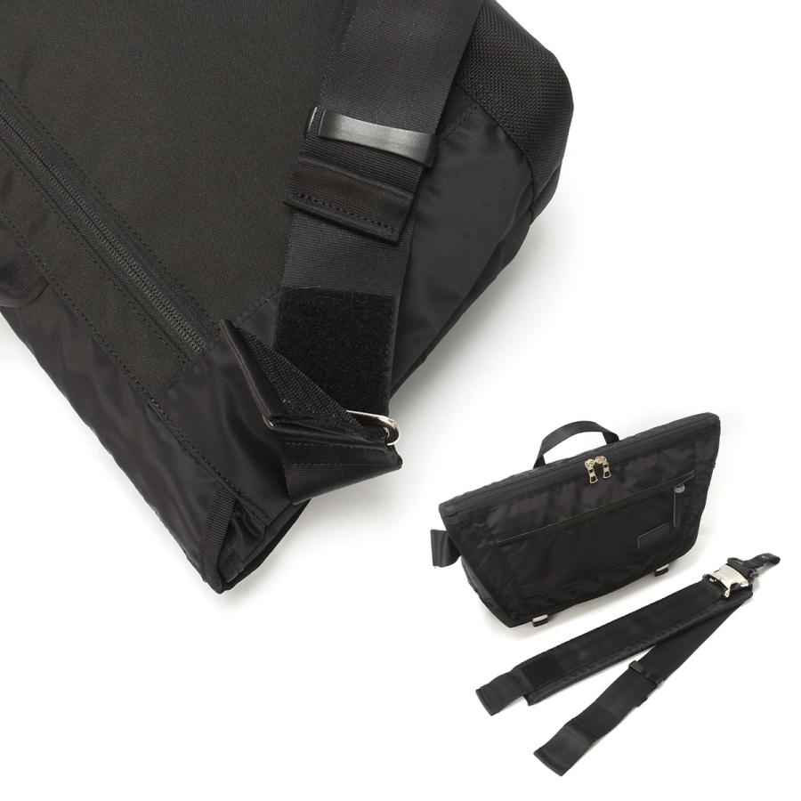 melitum 撥水ナイロンメッセンジャーバッグ 黒 カラビナ付き melitum 撥水ナイロンメッセンジャーバッグ 黒 カラビナ付き melitum
