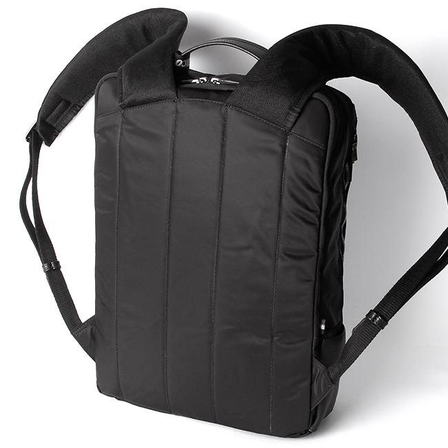 極美品 オロビアンコ リュック オールブラック サックスバー別注 極美品 オロビアンコ リュック オールブラック サックスバー別注