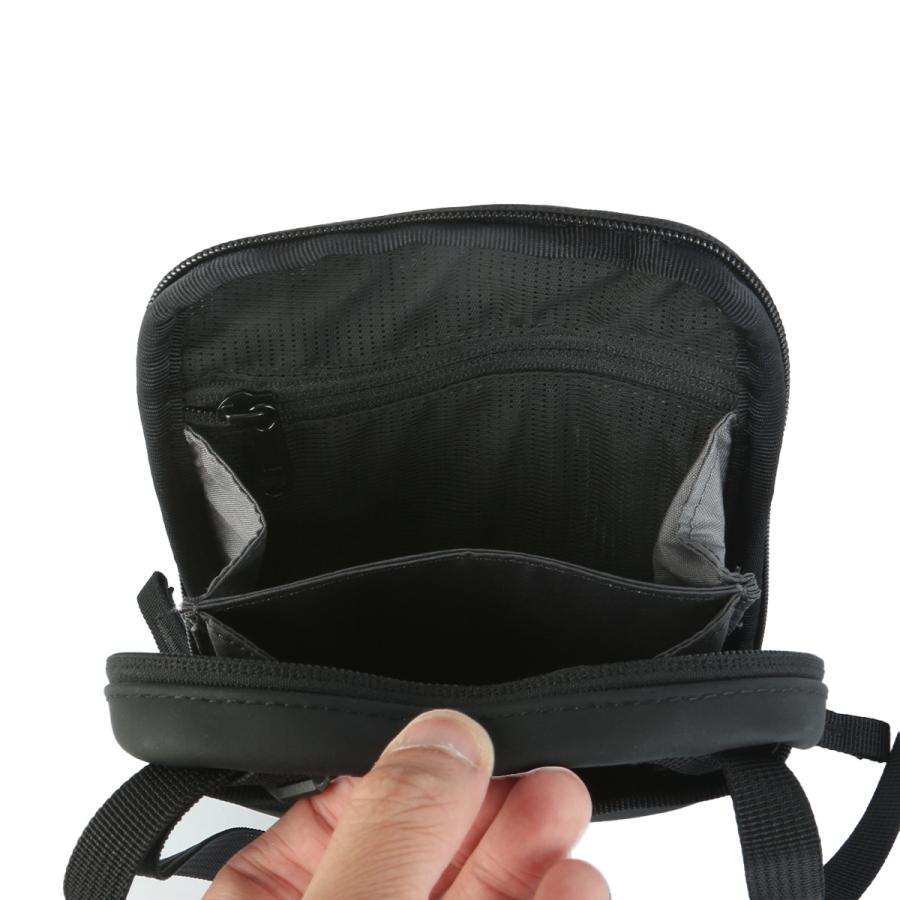 最大51% 4/23限定 クローム インダストリーズ パックポーチ ショルダーポーチ 縦型 2L マットブラック CHROME INDUSTRIES JP244 BJ010 | CHROME | 12