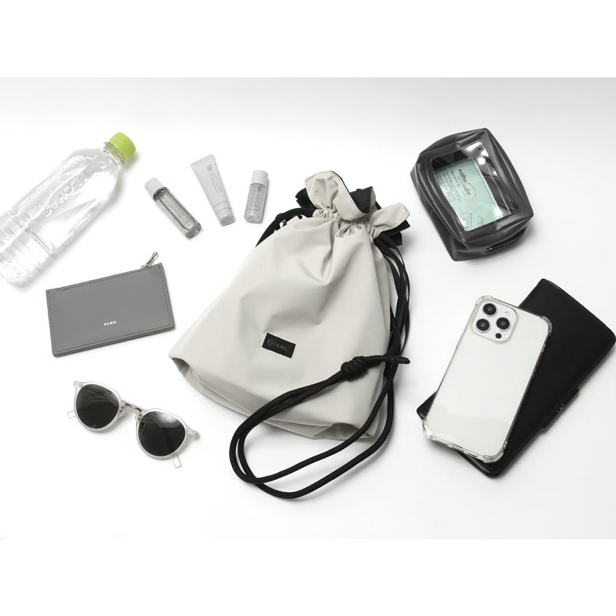 こちらは専用ページになります。リバティ生地の巾着ショルダーバッグMサイズ こちらは専用ページになります。リバティ生地の巾着ショルダー